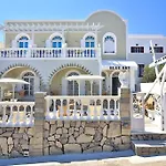 Blue Sky Hotel Fira (Santorini)