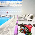 Blue Sky 4* Fira (Santorini)