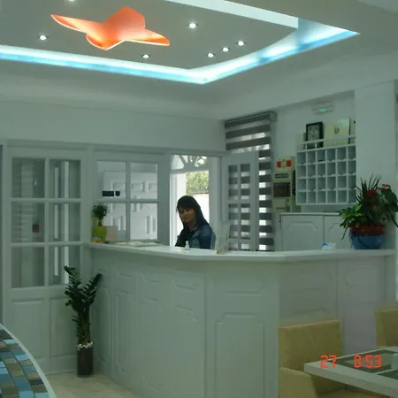 Blue Sky Hotel Fira (Santorini)