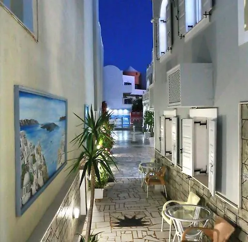 Blue Sky Hotel Fira (Santorini)